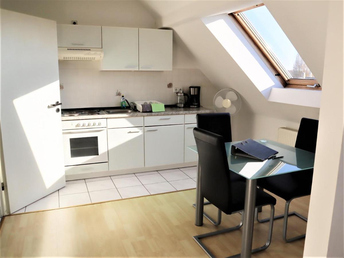 Kuschelige Dachgeschosswohnung Am Clarapark Leipzig Ngoại thất bức ảnh